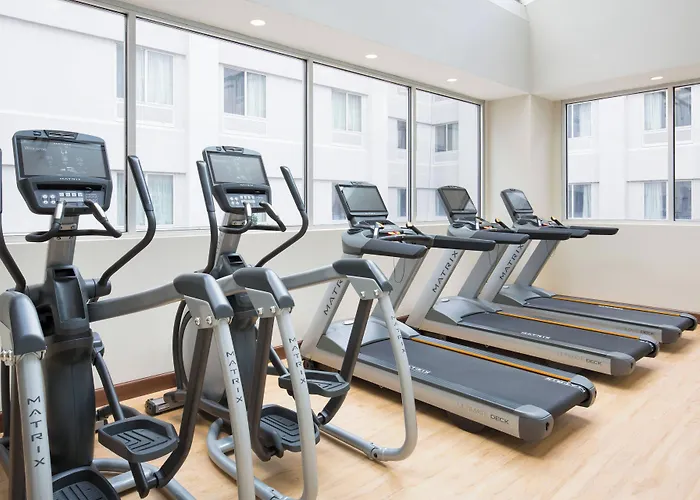 Ac Downtown 4*